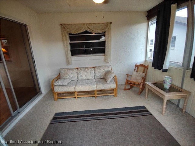 160 Parkview Cir, Lake Placid, FL 33852 - interior space with a textured wall