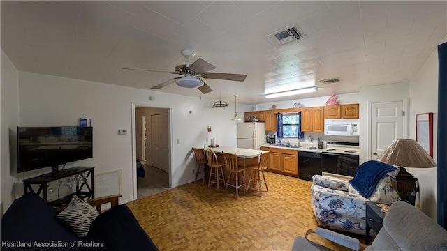 4232 Trails End Rd, Lorida, FL 33857 - living room with a ceiling fan