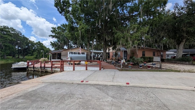 4232 Trails End Rd, Lorida, FL 33857 - ranch-style house with a water view