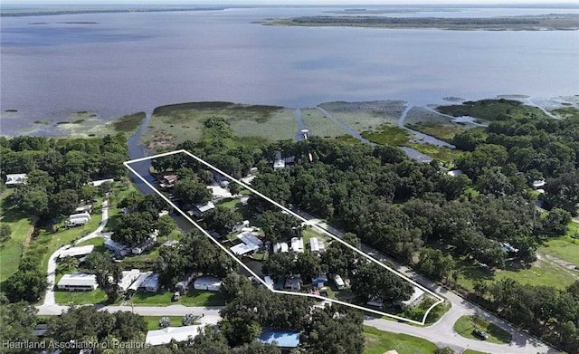 4232 Trails End Rd, Lorida, FL 33857 - aerial overview of property's location featuring property boundaries highlighted and a large body of water