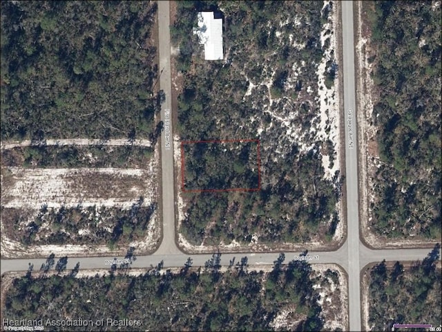 Listing photo 2 for 228 Fire Ave NE, Lake Placid FL 33852