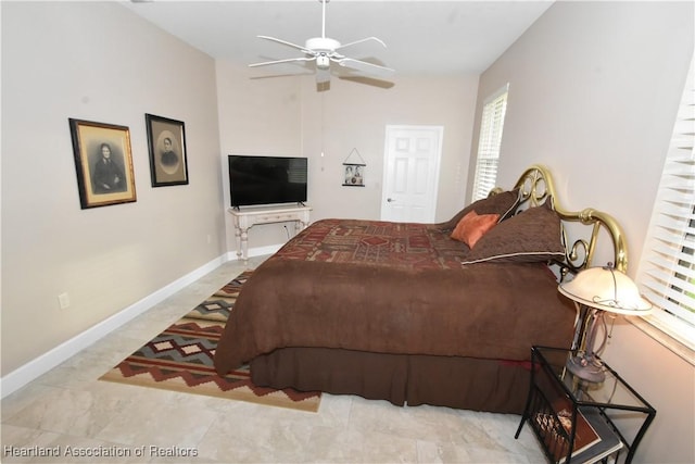 bedroom with ceiling fan