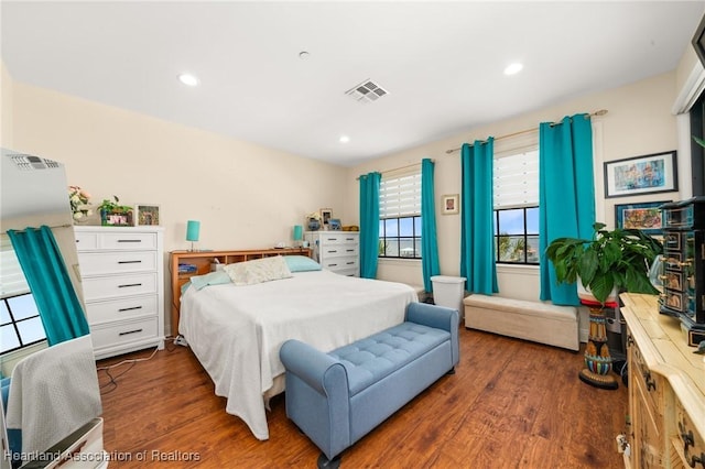 2351 Lakeview Dr Unit 219, Sebring, FL 33870 - bedroom with wood finished floors and recessed lighting