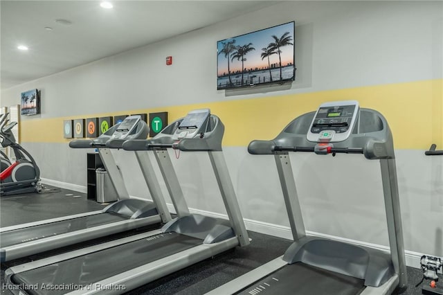 2351 Lakeview Dr Unit 219, Sebring, FL 33870 - gym featuring recessed lighting and baseboards