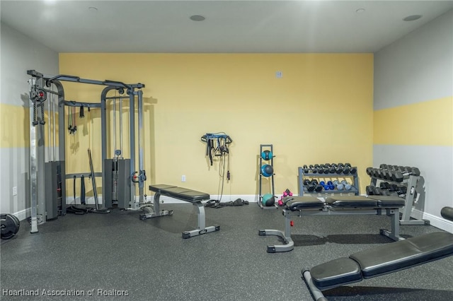 2351 Lakeview Dr Unit 219, Sebring, FL 33870 - workout area with baseboards