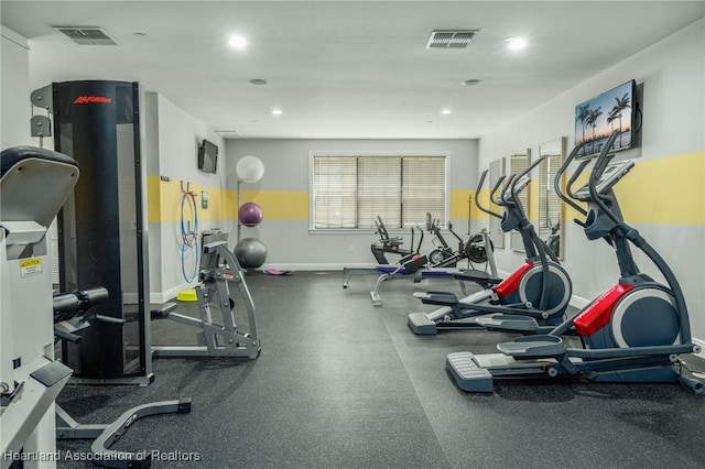 2351 Lakeview Dr Unit 219, Sebring, FL 33870 - gym featuring baseboards and recessed lighting