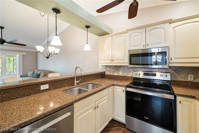 225 Country Dr, Lake Placid, FL 33852 - photo 6