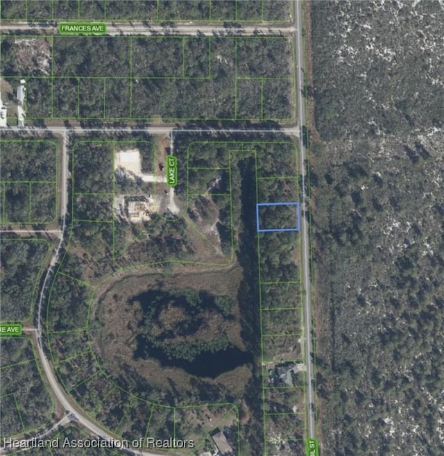 Listing photo 2 for 635 Daffodil St, Lake Placid FL 33852