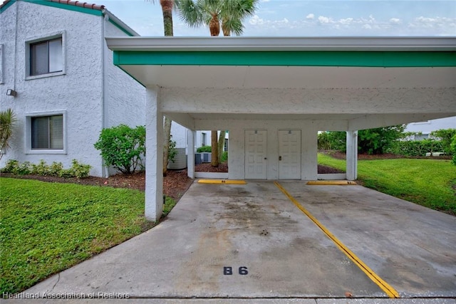 exterior space featuring a lawn