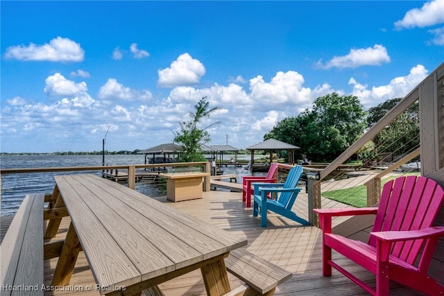 dock area featuring a water view