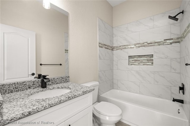 4825 Whiting Dr, Sebring, FL 33870 - full bathroom with vanity, toilet, and washtub / shower combination