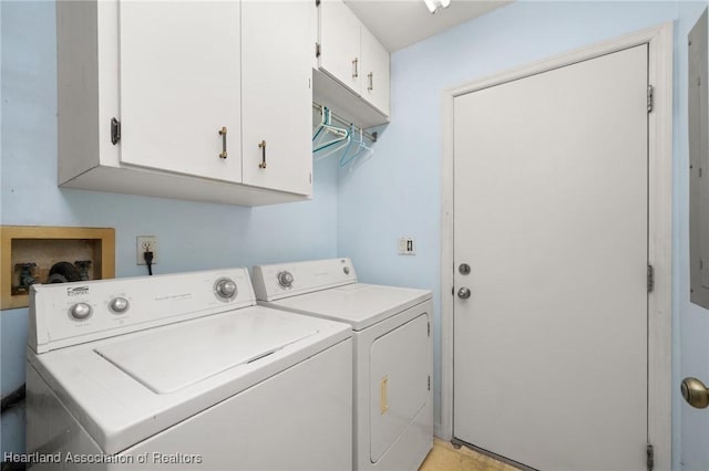 9131 Bridle Path, Sebring, FL 33875 - laundry area featuring cabinet space and washing machine and clothes dryer