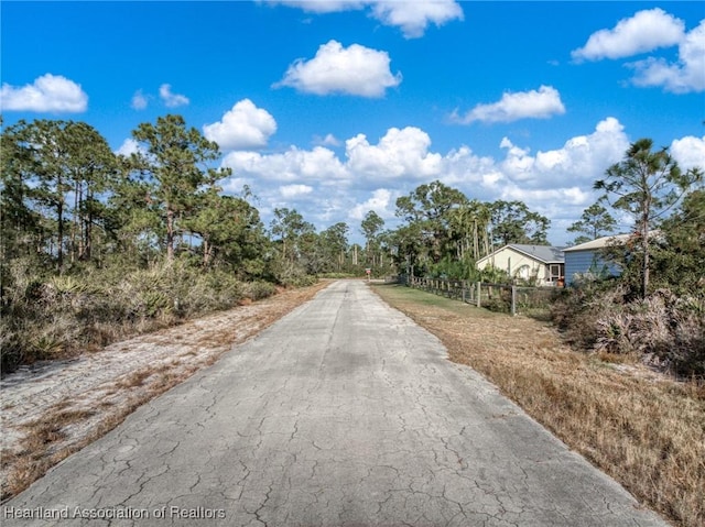 Listing photo 3 for 1060 Cordova St, Lake Placid FL 33852