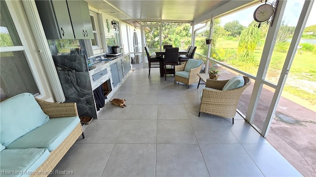 1022 Marble Ave, Avon Park, FL 33825 - sunroom / solarium featuring a sink