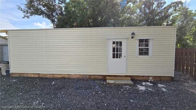 1022 Marble Ave, Avon Park, FL 33825 - view of outdoor structure featuring an outbuilding and fence