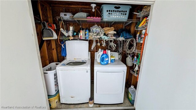 laundry area featuring washer and clothes dryer