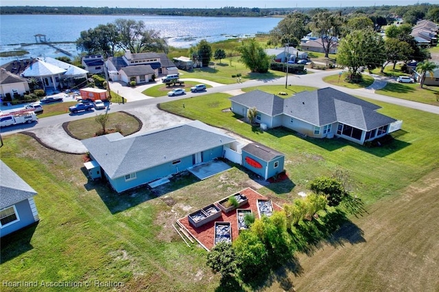 bird's eye view featuring a water view