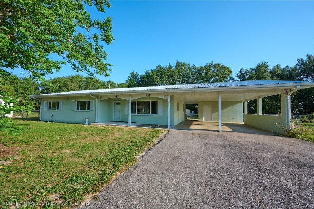 219 Willow St, Lake Wales, FL 33859 - photo 1
