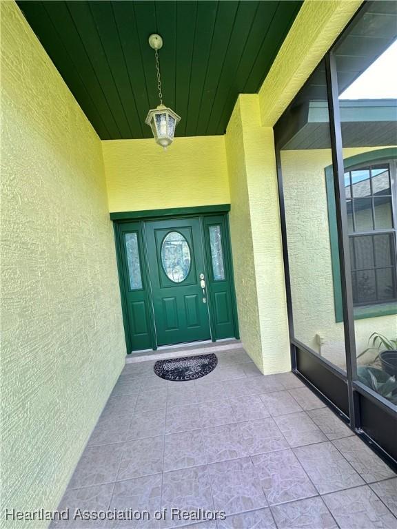 view of property entrance