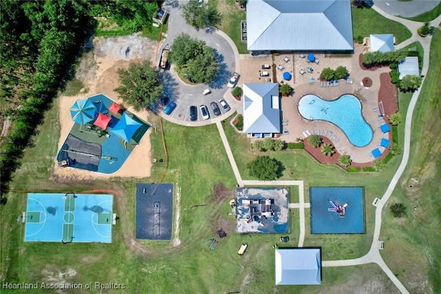 6518 Matanzas Dr, Sebring, FL 33872 - view of property location featuring a pool