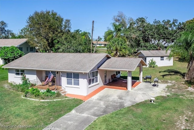 view of front of house with a front yard