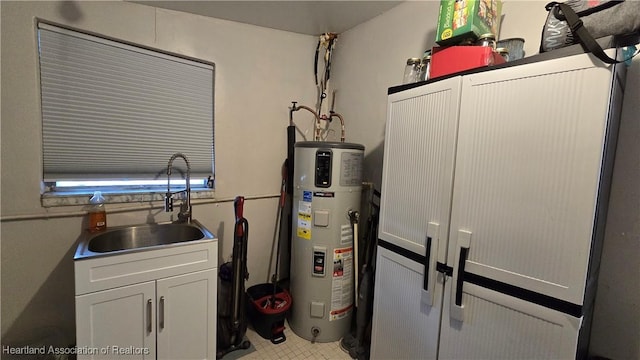 301 Sparrow Ave, Sebring, FL 33870 - utilities with heat pump water heater and a sink