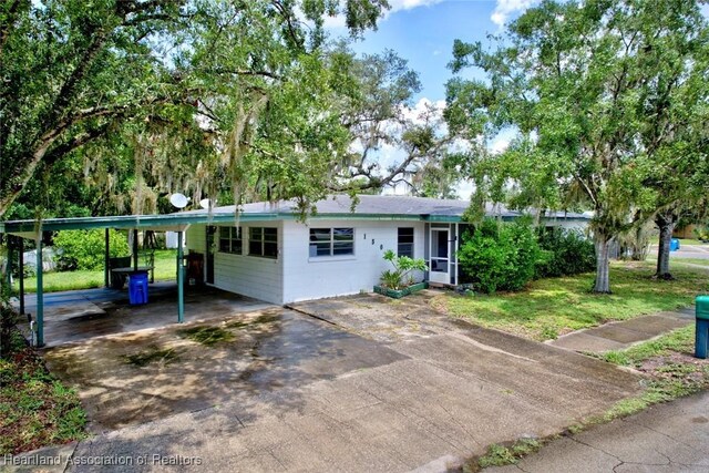 1504 Hawthorne Dr, Sebring, FL 33870 - photo 1