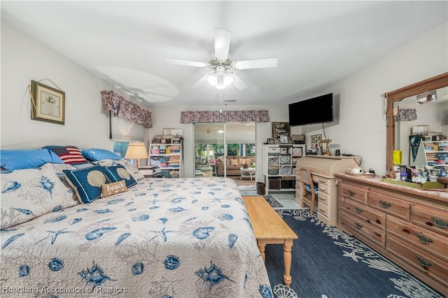 bedroom with ceiling fan