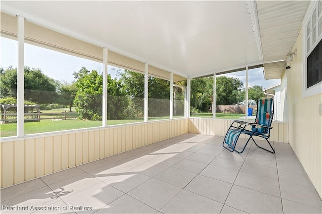 2433 N Highlands Blvd, Avon Park, FL 33825 - unfurnished sunroom with healthy amount of natural light