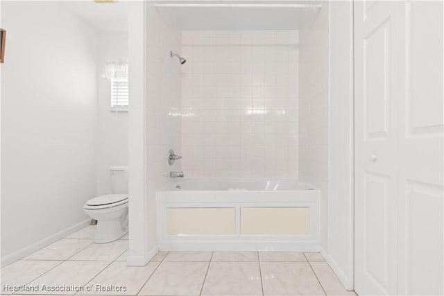 2433 N Highlands Blvd, Avon Park, FL 33825 - bathroom featuring toilet,  shower combination, tile patterned floors, baseboards, and a closet