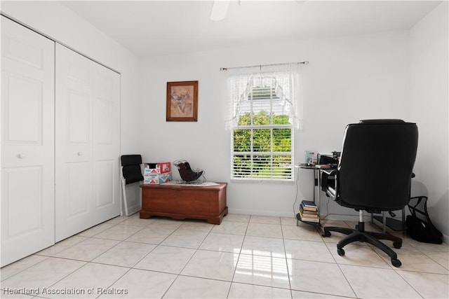 2433 N Highlands Blvd, Avon Park, FL 33825 - office featuring light tile patterned floors and baseboards