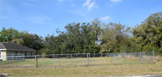 view of yard featuring fence