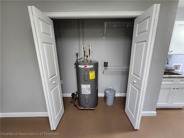 203 Boyer St, Venus, FL 33960 - utilities featuring a sink and water heater