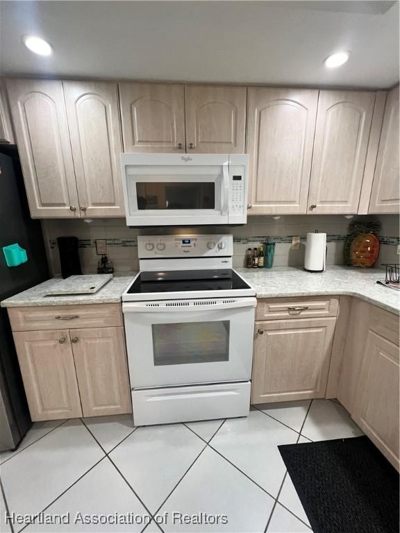 413 Pine Cir, Englewood, FL 34223 - photo 8