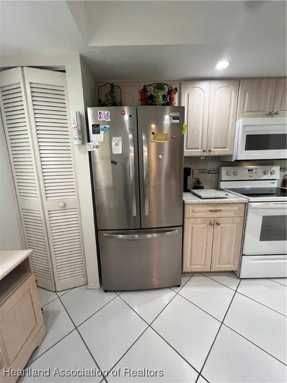 413 Pine Cir, Englewood, FL 34223 - photo 7