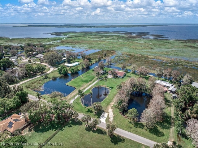 bird's eye view with a water view