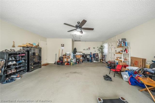 garage featuring ceiling fan