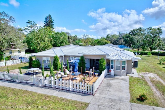 view of front of home featuring a patio area