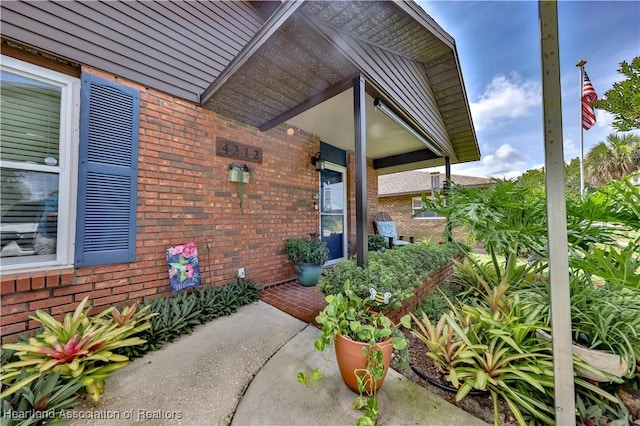 4212 Elson Ave, Sebring, FL 33875 - property entrance featuring brick siding