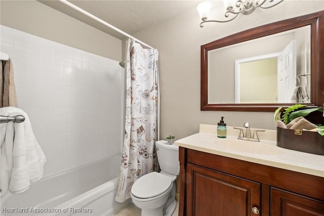 4304 Lewis Ave, Sebring, FL 33875 - full bathroom featuring vanity and shower / bathtub combination with curtain