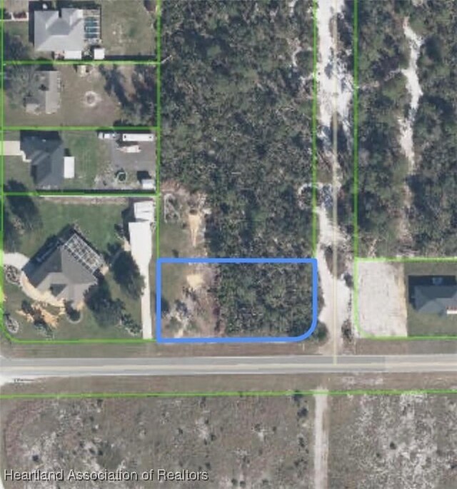 Listing photo 2 for 2645 Countryhaven Ln, Sebring FL 33875