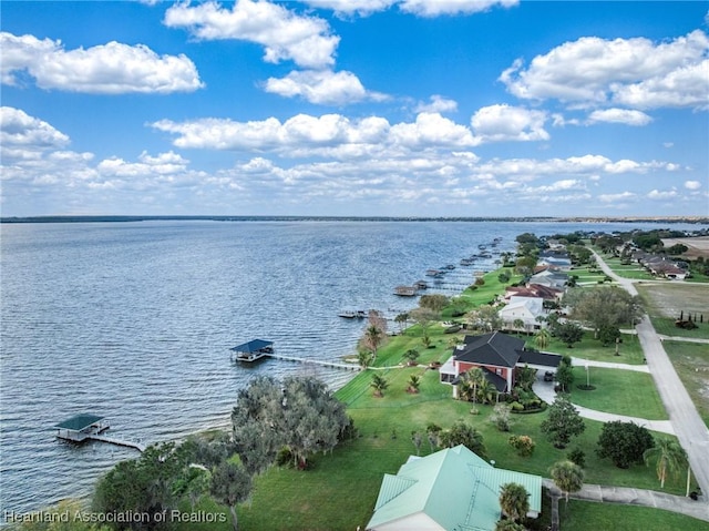 Listing photo 3 for 747 Sunset Pointe Dr, Lake Placid FL 33852