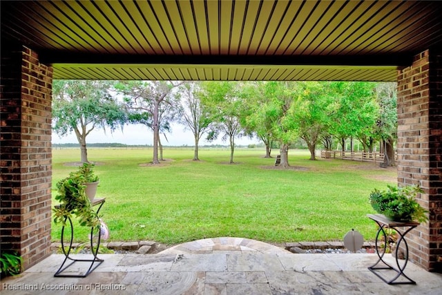 view of yard with a patio