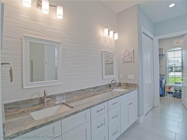 4936 Myrtle Dr, Sebring, FL 33872 - full bath with double vanity and tile patterned floors