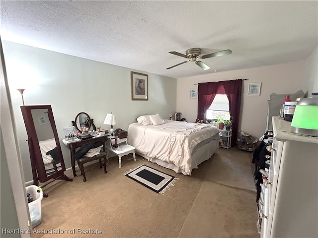 4618 Lafayette Ave, Sebring, FL 33875 - bedroom featuring carpet floors and ceiling fan