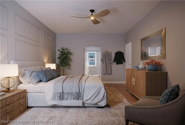 bedroom featuring ceiling fan