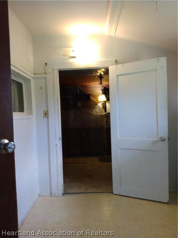 unfurnished bedroom featuring a closet