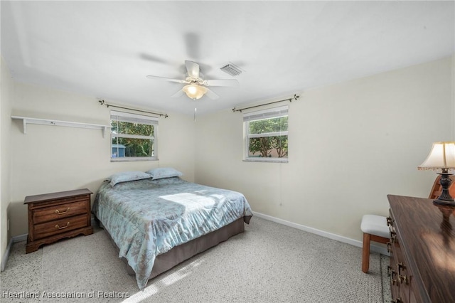 bedroom with ceiling fan