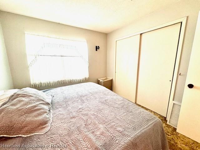 bedroom featuring a closet