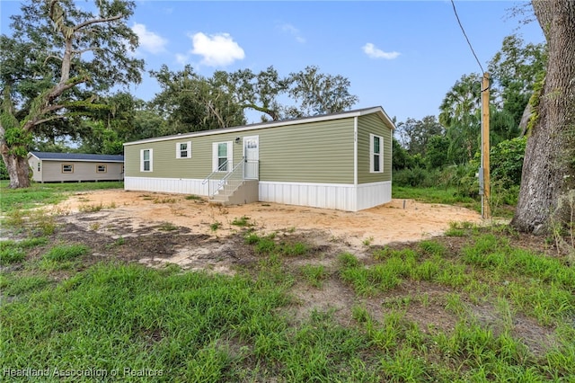 317 Old Bradenton Rd, Wauchula, FL 33873 - view of front facade featuring entry steps